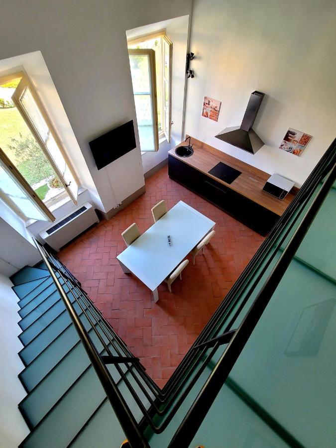 La Villa Apartments - Convenient For Sardinia And Corsica - 4 Beds - Private Parking Included With Camera Livorno Exteriér fotografie