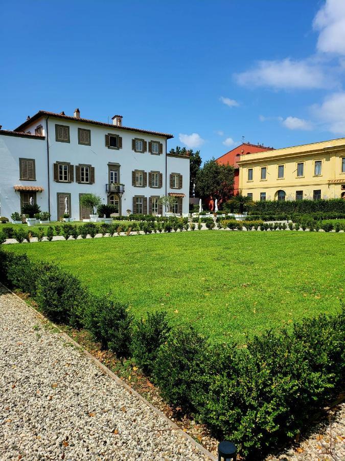 La Villa Apartments - Convenient For Sardinia And Corsica - 4 Beds - Private Parking Included With Camera Livorno Exteriér fotografie