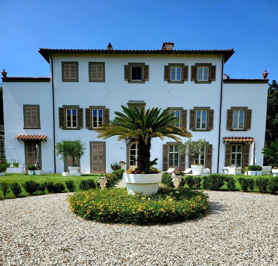La Villa Apartments - Convenient For Sardinia And Corsica - 4 Beds - Private Parking Included With Camera Livorno Exteriér fotografie