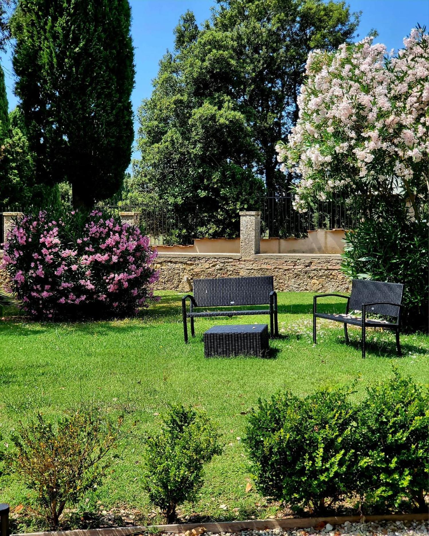 La Villa Apartments - Convenient For Sardinia And Corsica - 4 Beds - Private Parking Included With Camera Livorno Exteriér fotografie