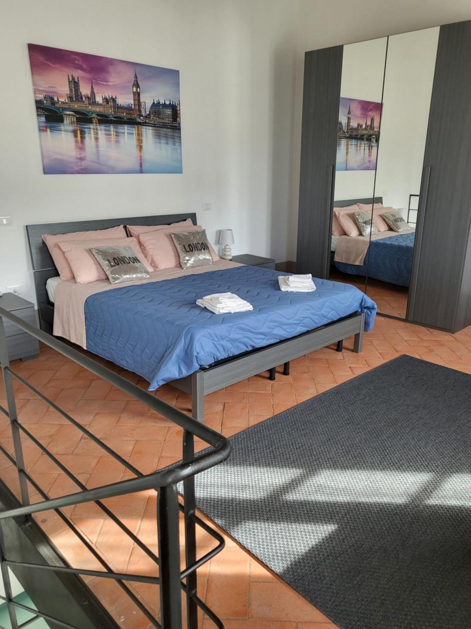 La Villa Apartments - Convenient For Sardinia And Corsica - 4 Beds - Private Parking Included With Camera Livorno Exteriér fotografie